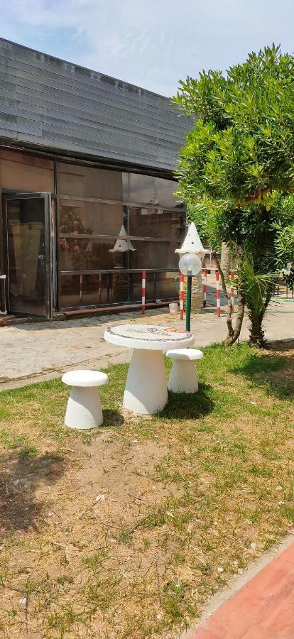 فيلا Caravel Monolocale ليدو دي كامايوري المظهر الخارجي الصورة